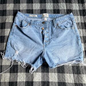 Universal Thread light wash vintage midi shorts, size 10